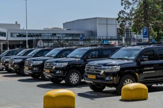 Location de voiture à l'aéroport : prix, papiers et pièges
