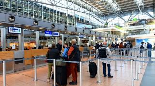 Taxes aéroport sur un billet d'avion : ce que vous payez