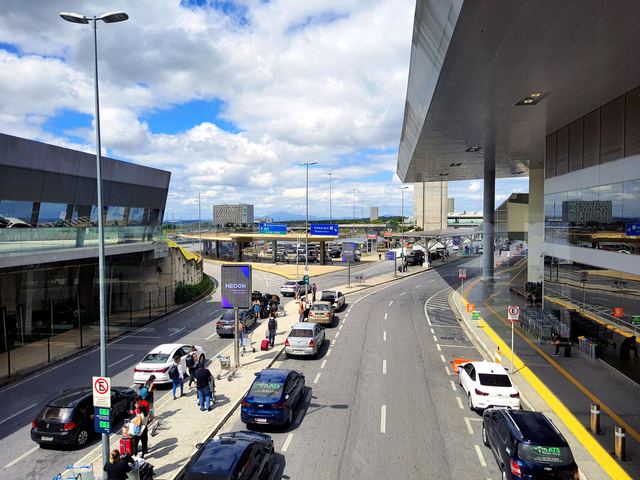 Aéroport Martinique Aimé-Césaire : parking, navette vers Fort-de-France et prise en charge Aéroport Martinique Aimé-Césaire : parking, navette vers Fort-de-France et prise en charge